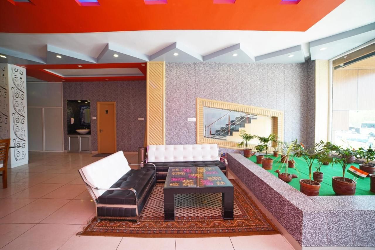 Oyo 39539 Hotel Vansh & Restaurant Kashipur Екстериор снимка